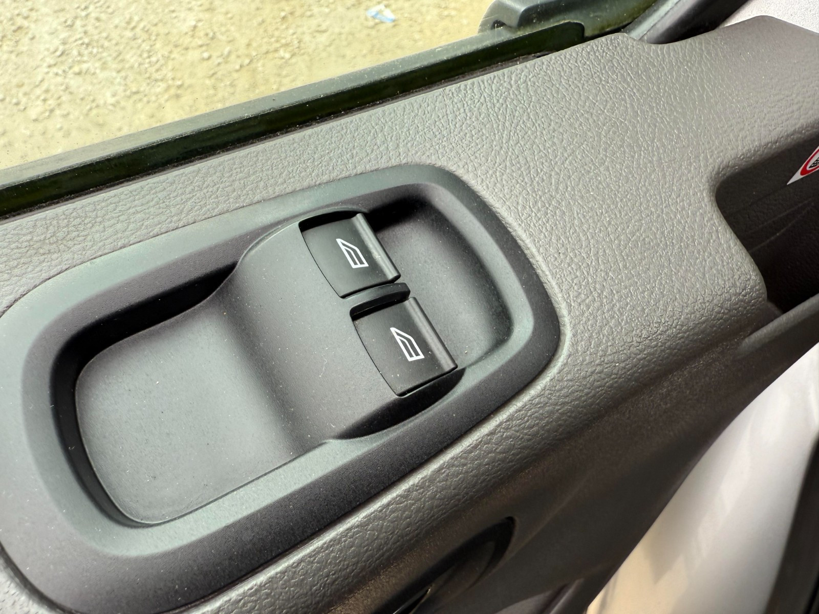 FORD TRANSIT FOURGON - vue 1