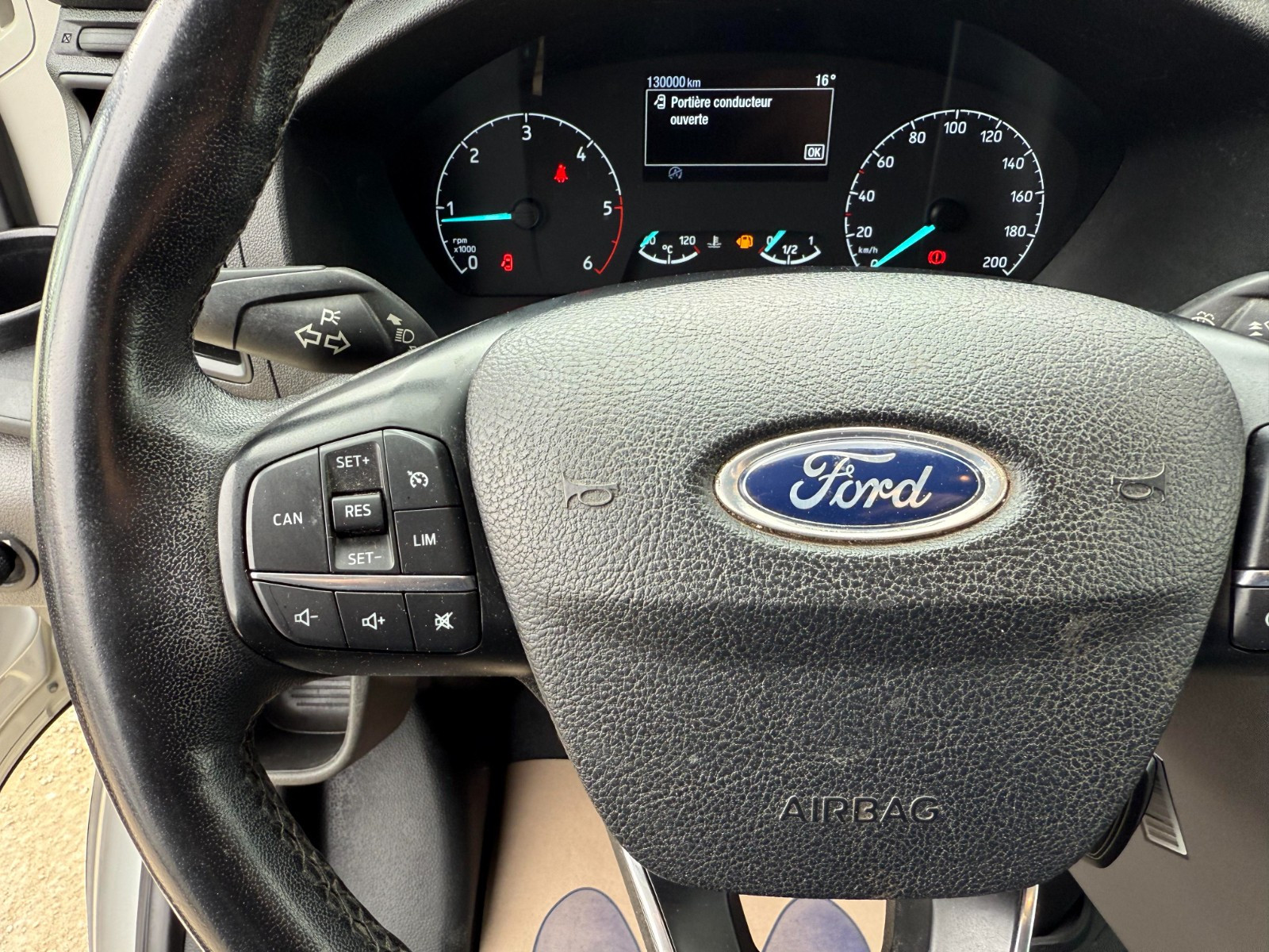 FORD TRANSIT FOURGON - vue 1