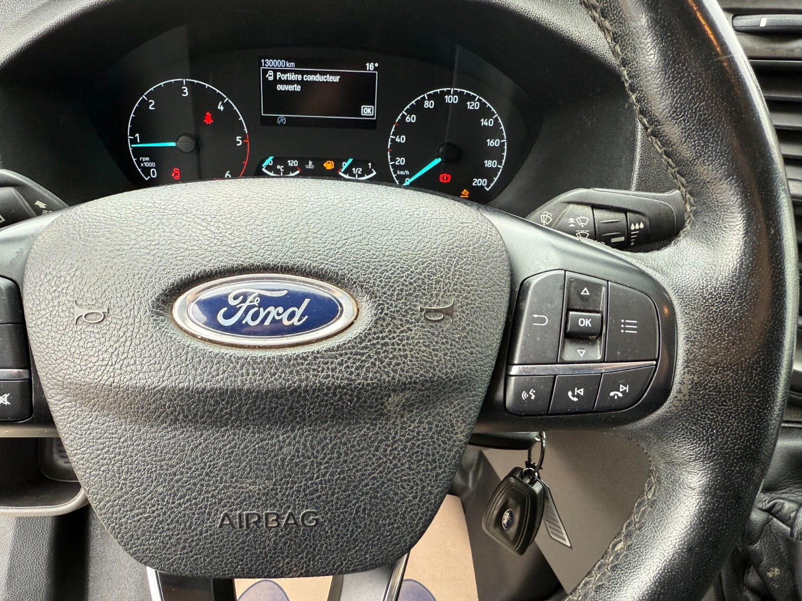 FORD TRANSIT FOURGON - vue 1