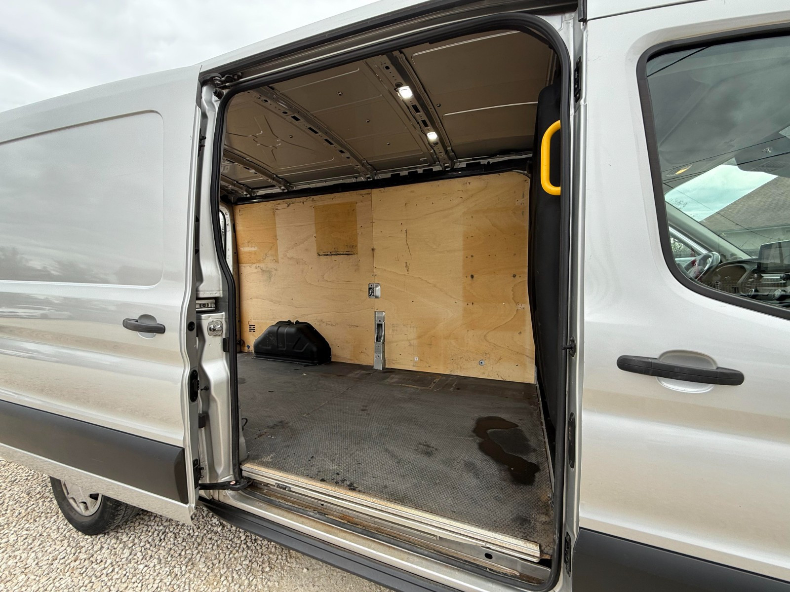FORD TRANSIT FOURGON - vue 1