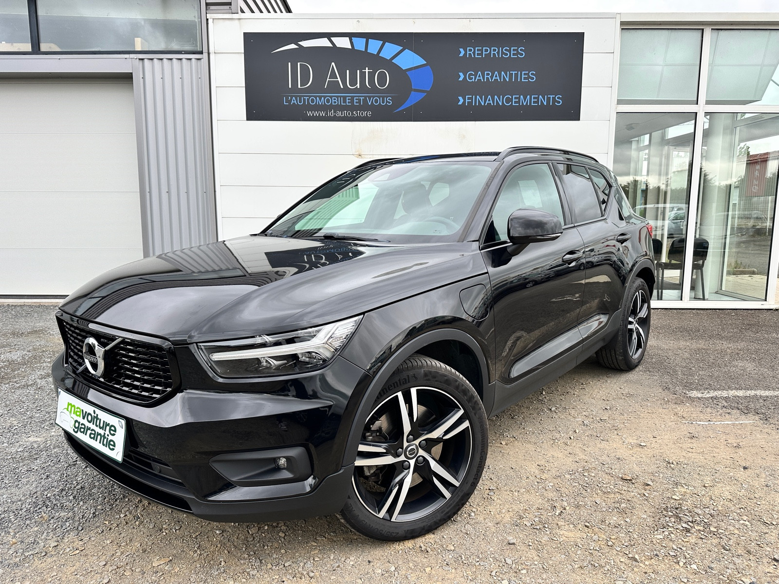 Volvo XC40 T5 1.5 TI 261 HY 180 R-DESIGN