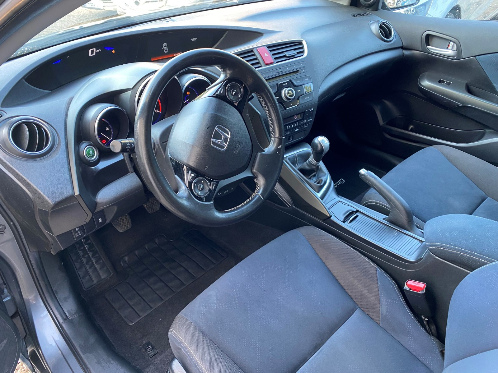 HONDA Civic break 5 - vue 1