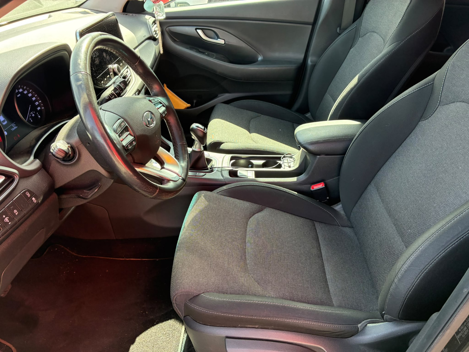 Hyundai I30 Creative 1.6L CRDi 116cv – Attelage – GARANTIE 12 MOIS — photo 11