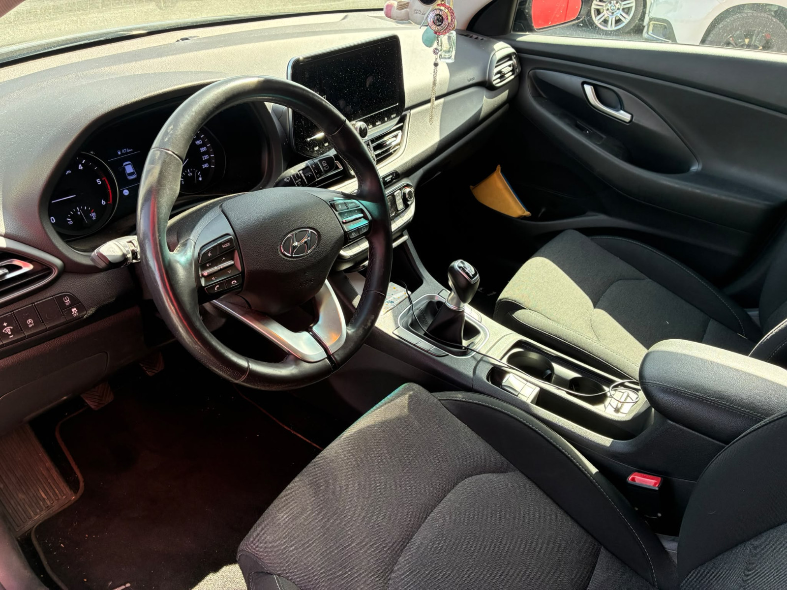 Hyundai I30 Creative 1.6L CRDi 116cv – Attelage – GARANTIE 12 MOIS — photo 13