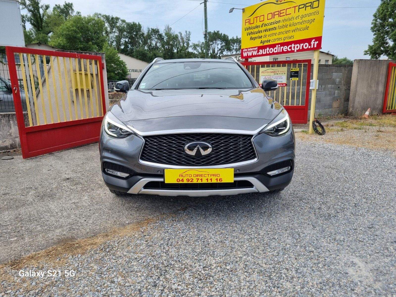 INFINITI QX30