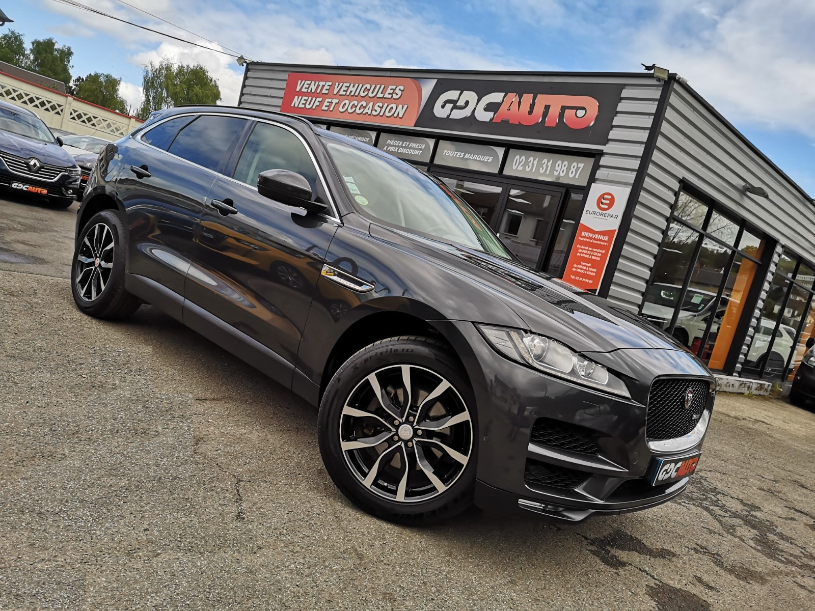 Jaguar F-PACE