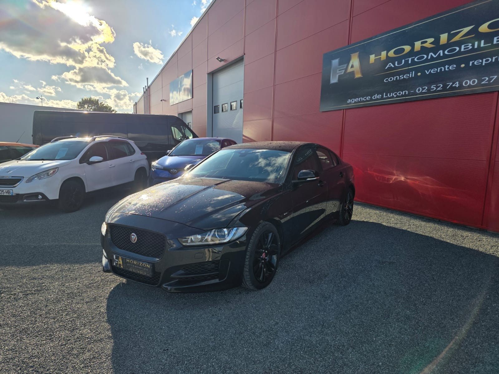 Jaguar XE R-Sport 2.0D 180ch -GARANTIE 12 MOIS — photo 3