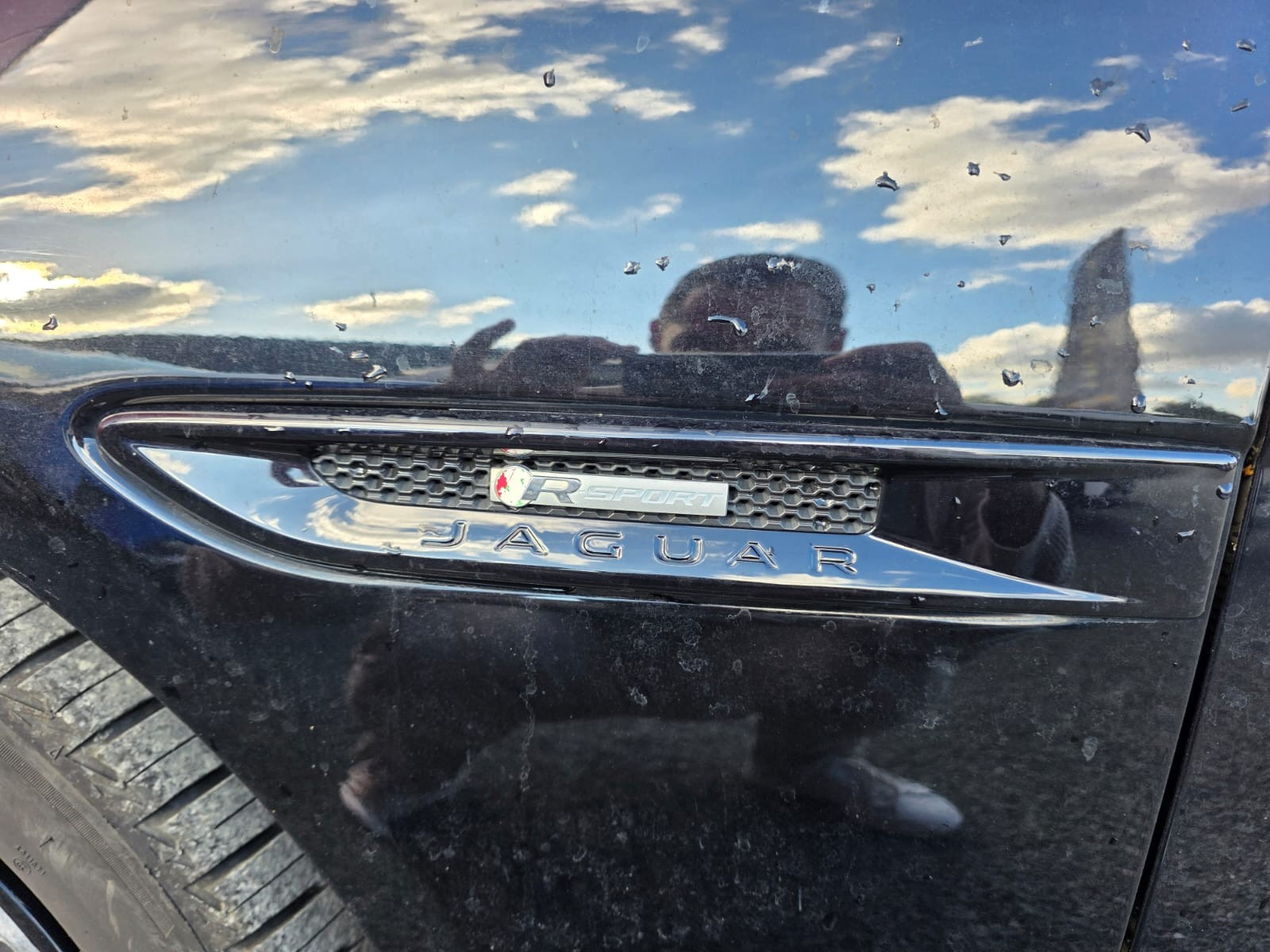 Jaguar XE R-Sport 2.0D 180ch -GARANTIE 12 MOIS — photo 35