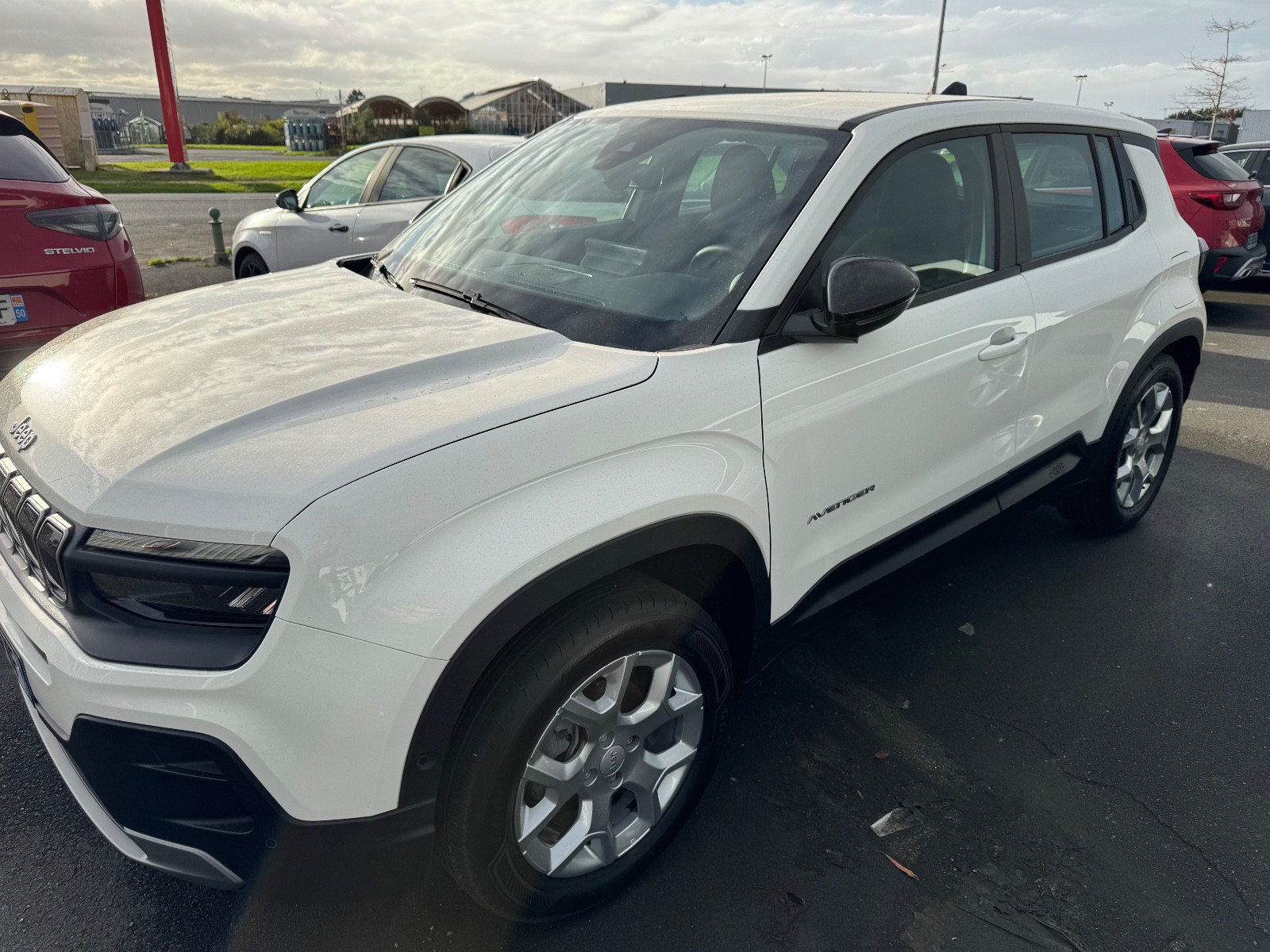 Jeep Avenger ALTITUDE 1.2L 100 CH - vue 1
