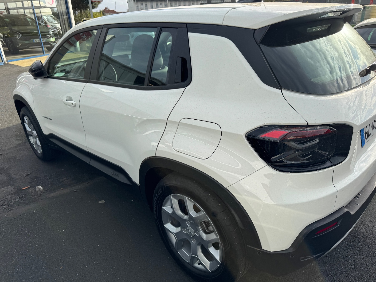 Jeep Avenger ALTITUDE 1.2L 100 CH - vue 1