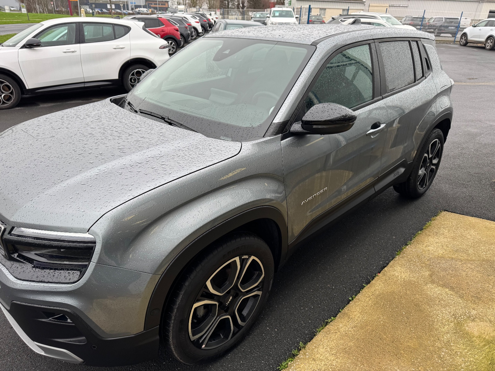 Jeep Avenger Summit 1.2l 100 ch bvm6 - vue 1