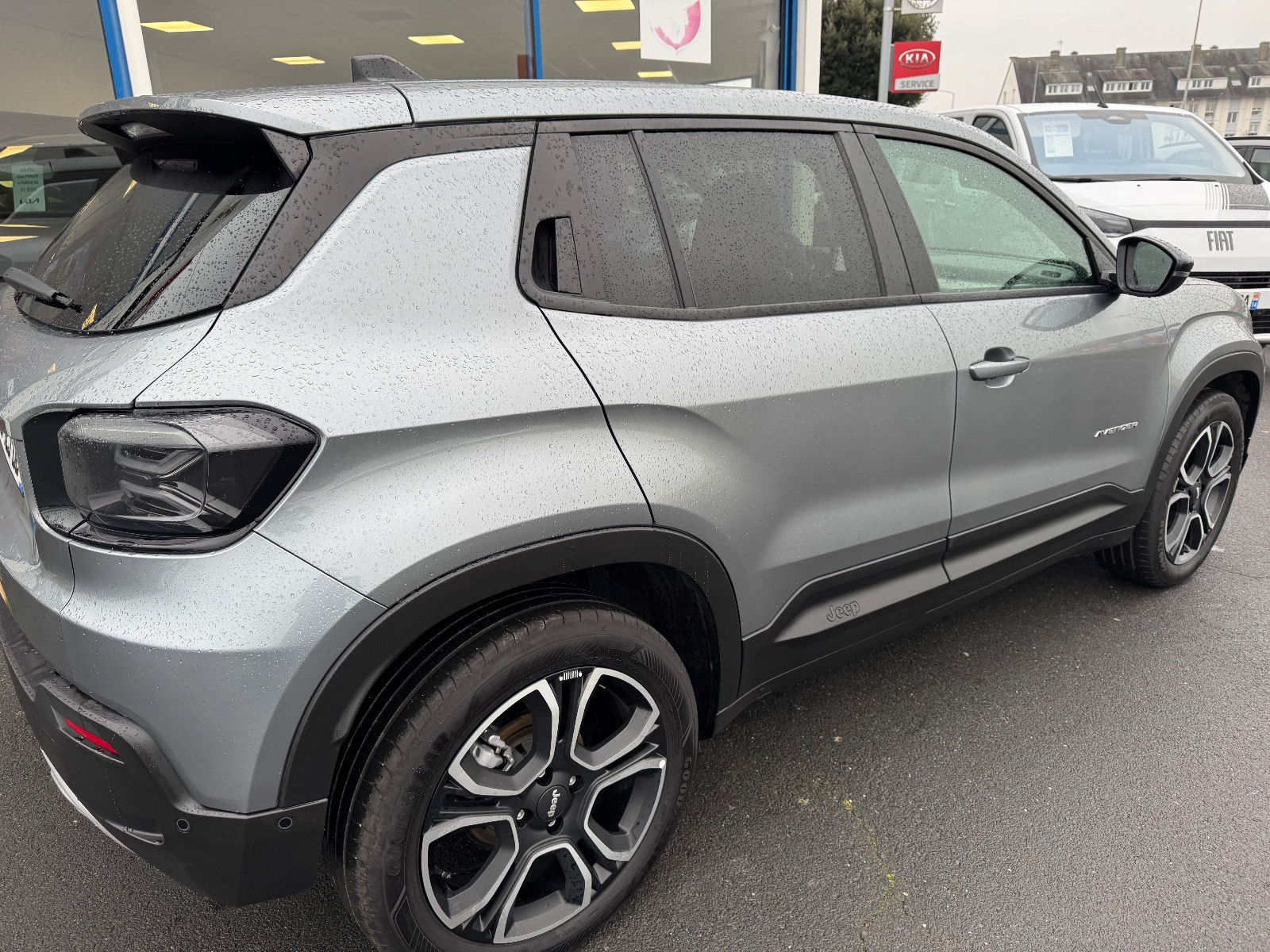 Jeep Avenger Summit 1.2l 100 ch bvm6 - vue 1