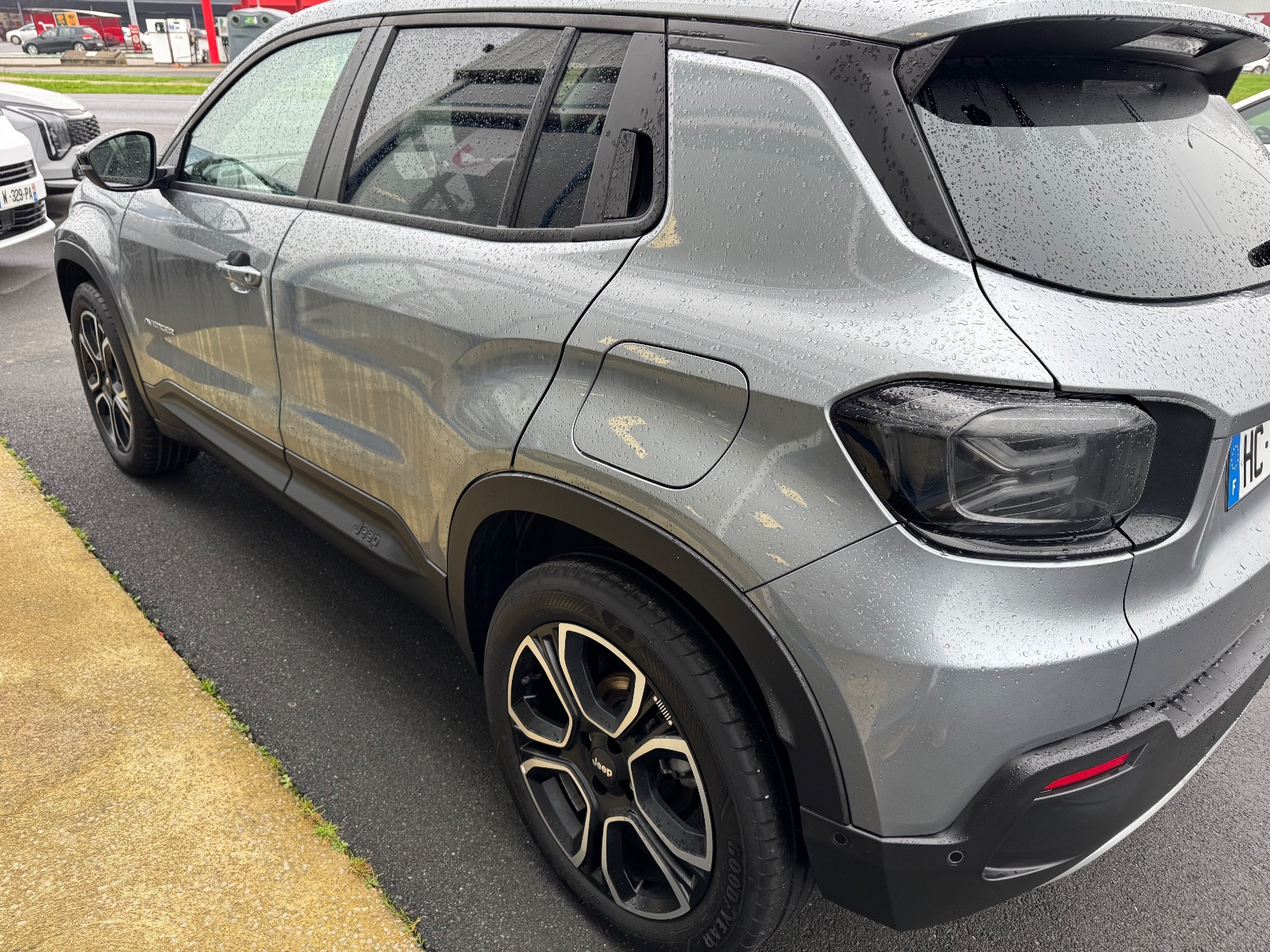Jeep Avenger Summit 1.2l 100 ch bvm6 - vue 1