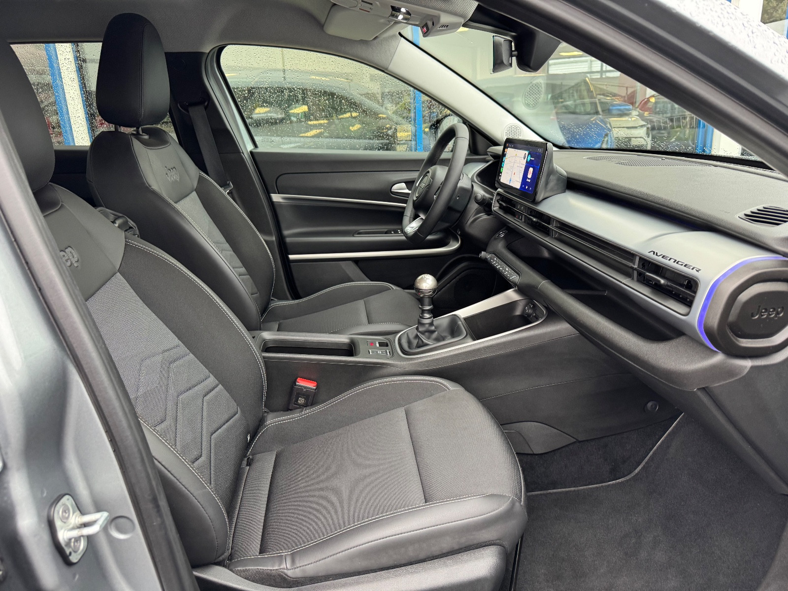 Jeep Avenger Summit 1.2l 100 ch bvm6 - vue 1