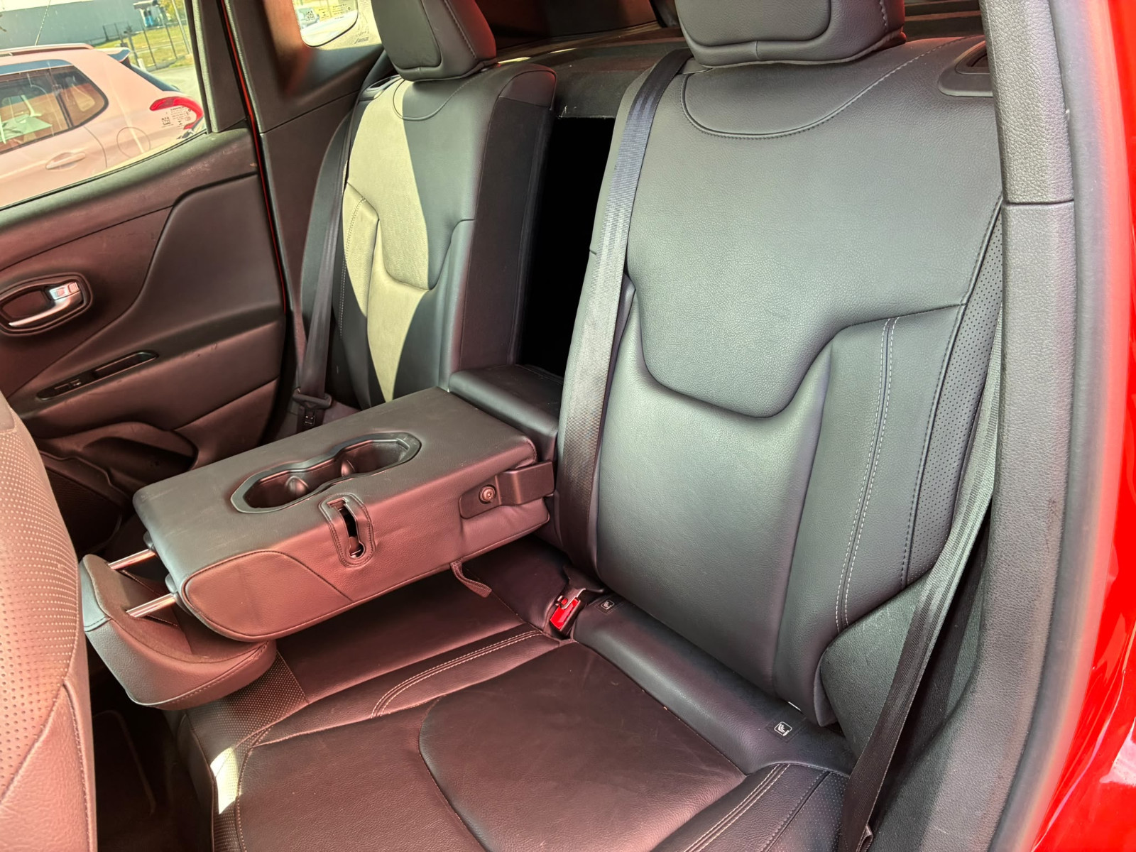 Jeep Renegade Limited FWD 1.6 CRD 120cv – GARANTIE 12 MOIS — photo 19