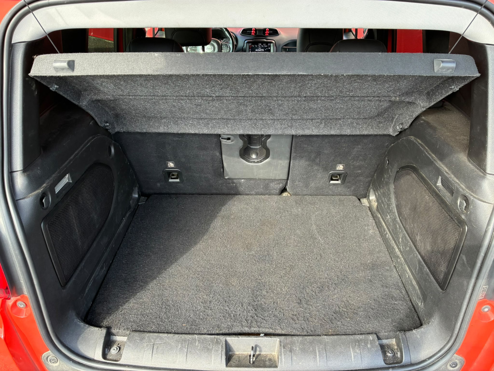 Jeep Renegade Limited FWD 1.6 CRD 120cv – GARANTIE 12 MOIS — photo 34