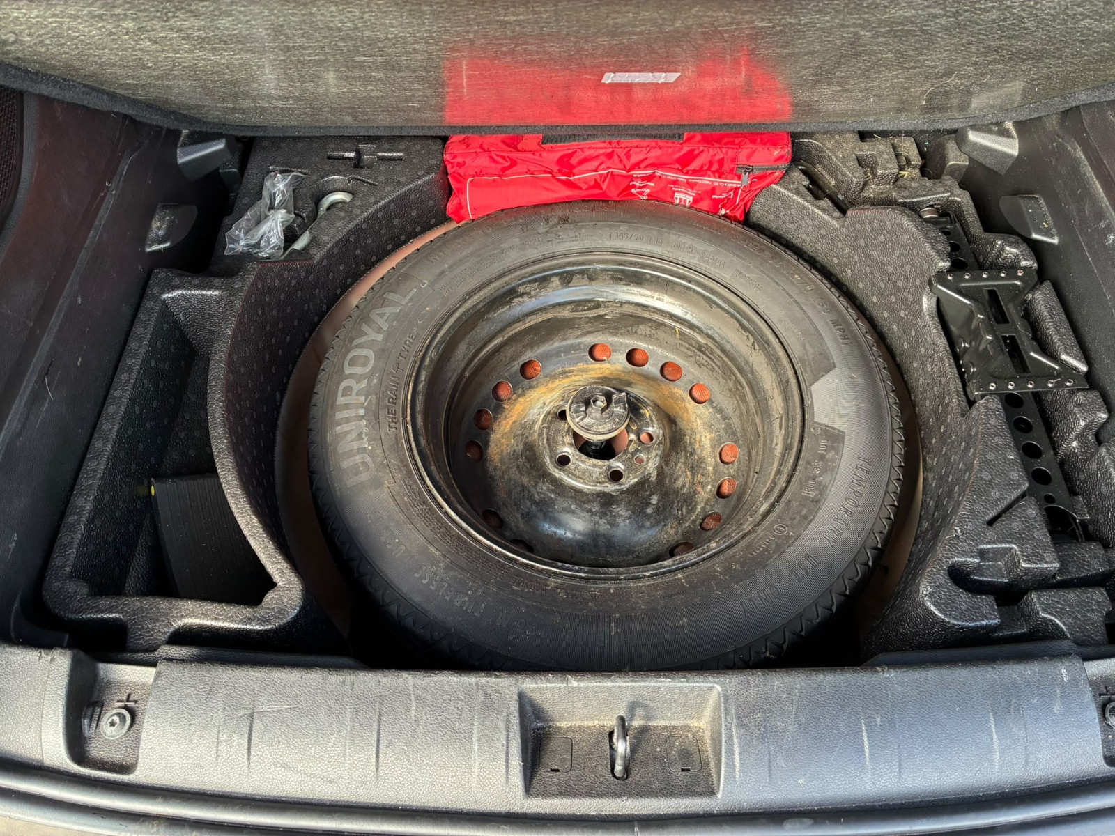 Jeep Renegade Limited FWD 1.6 CRD 120cv – GARANTIE 12 MOIS — photo 35