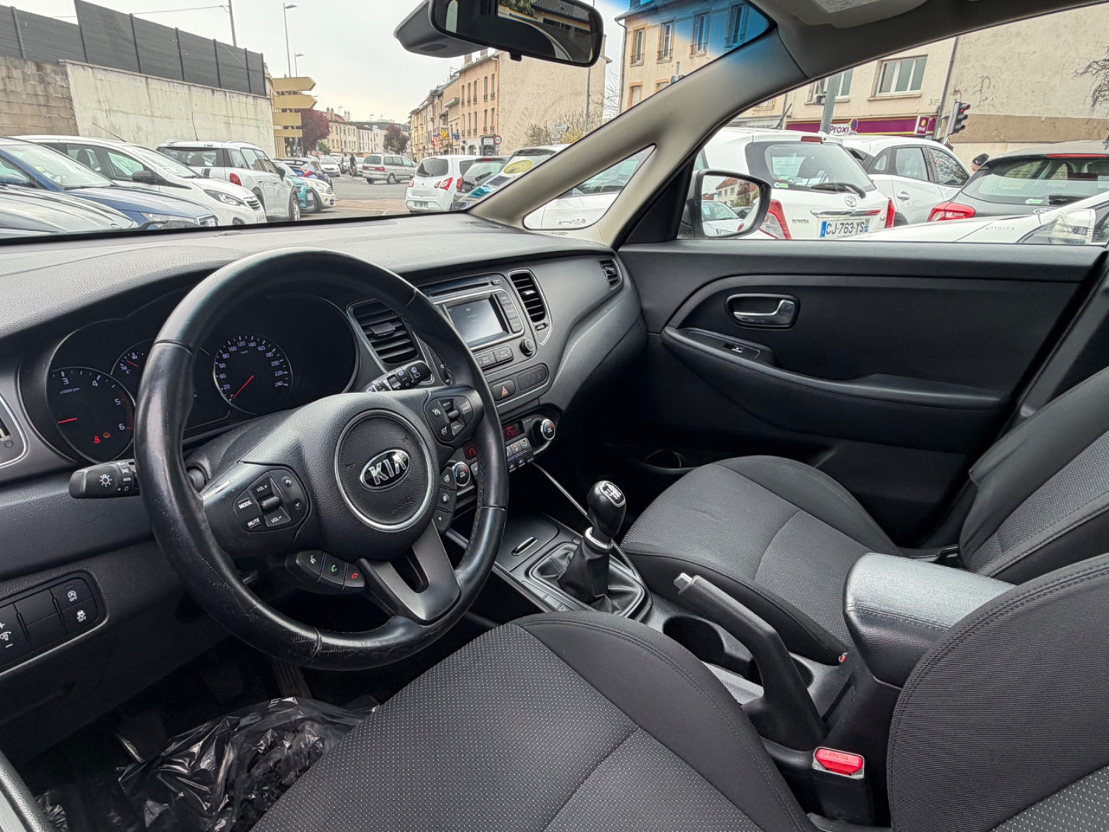 KIA CARENS - vue 1