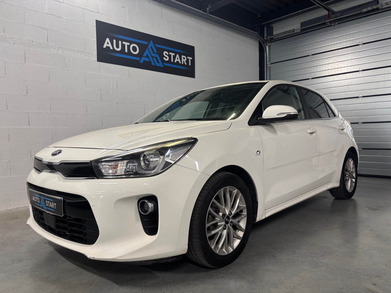 KIA Rio Premium