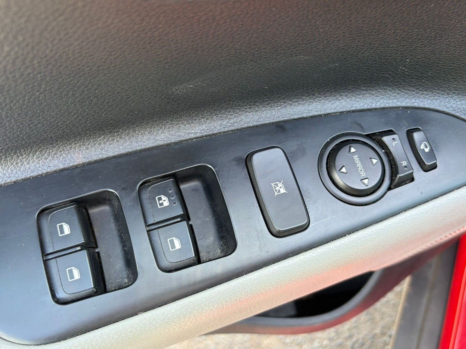 KIA STONIC - vue 1