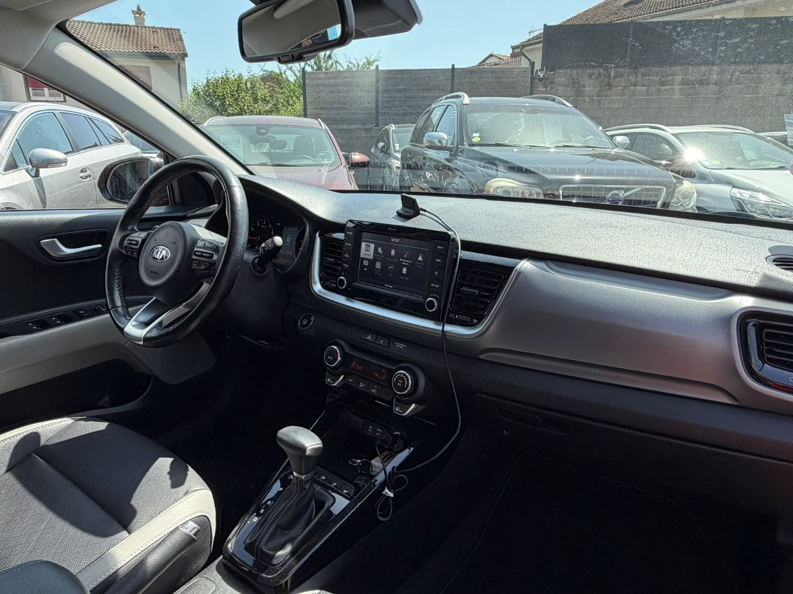 KIA STONIC - vue 1