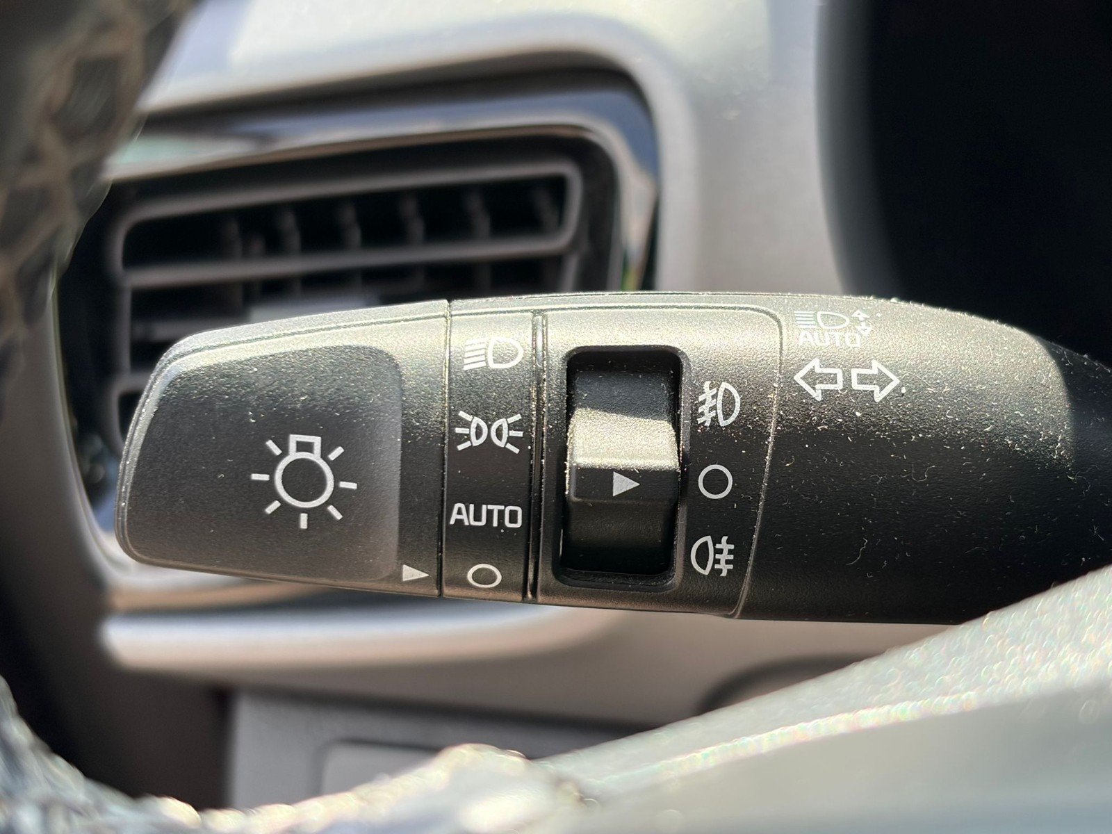 KIA STONIC - vue 1