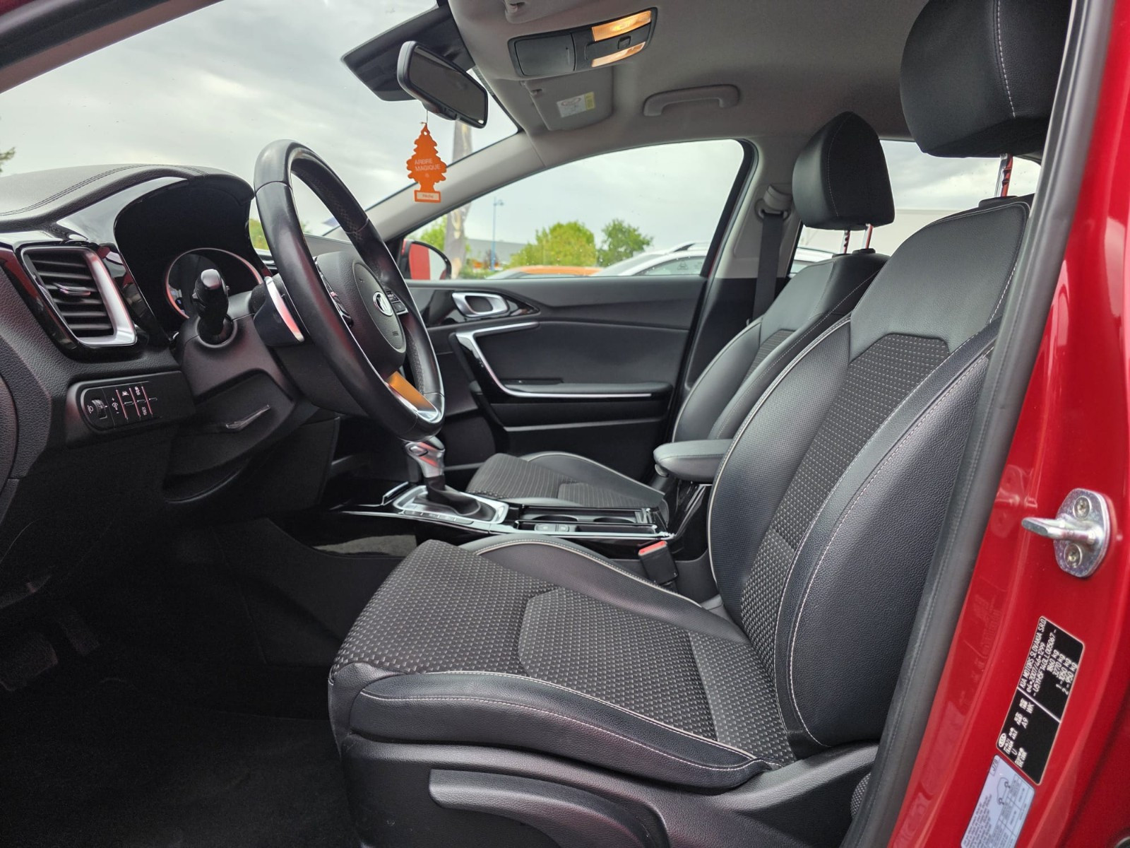 KIA XCEED 1.4 T-GDI 140ch Premium DCT7 ***Garantie 12 mois*** — photo 11