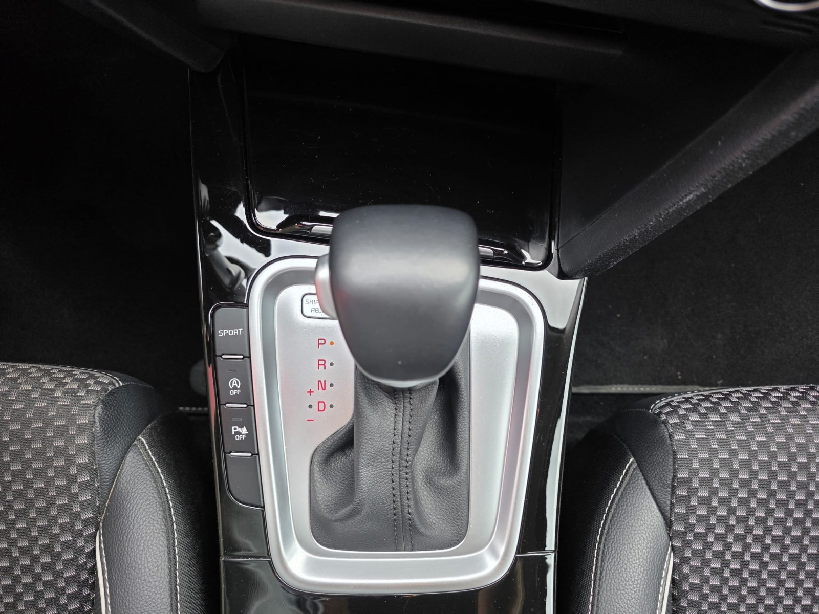 KIA XCEED 1.4 T-GDI 140ch Premium DCT7 ***Garantie 12 mois*** — photo 24