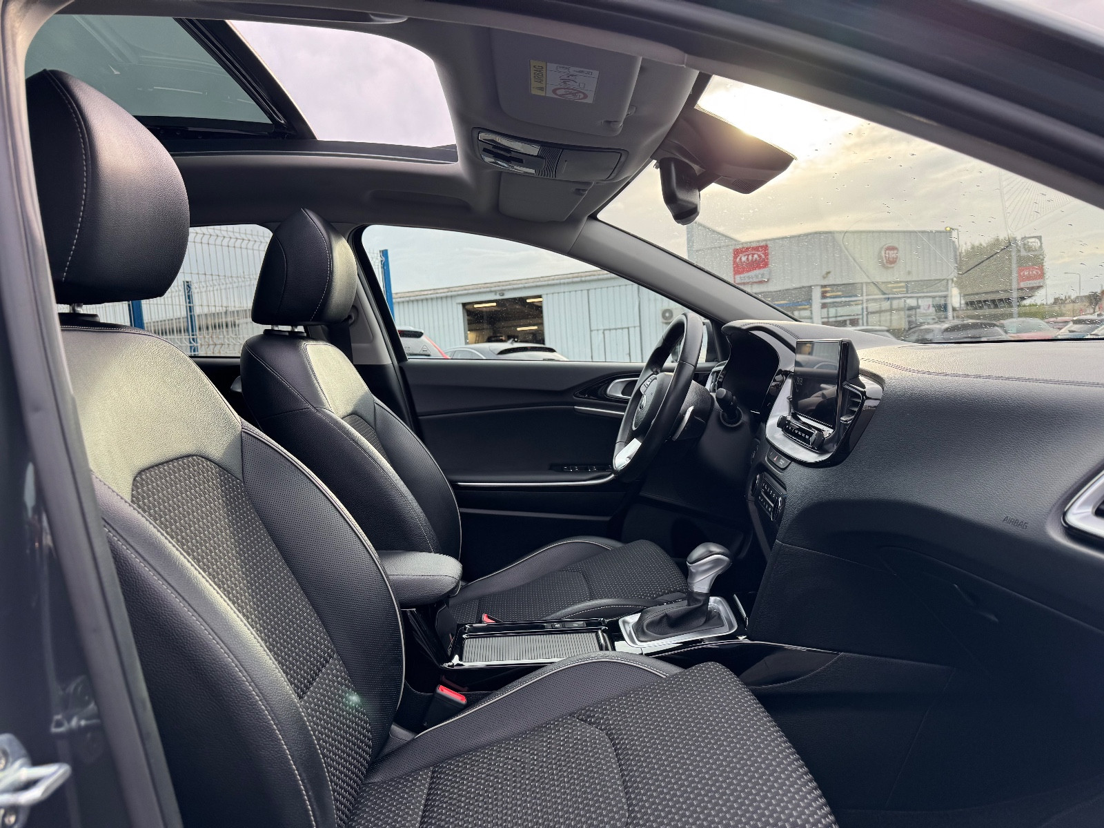 KIA XCEED LAUNCH EDITION 1.6L 115CH DCT7 - vue 1