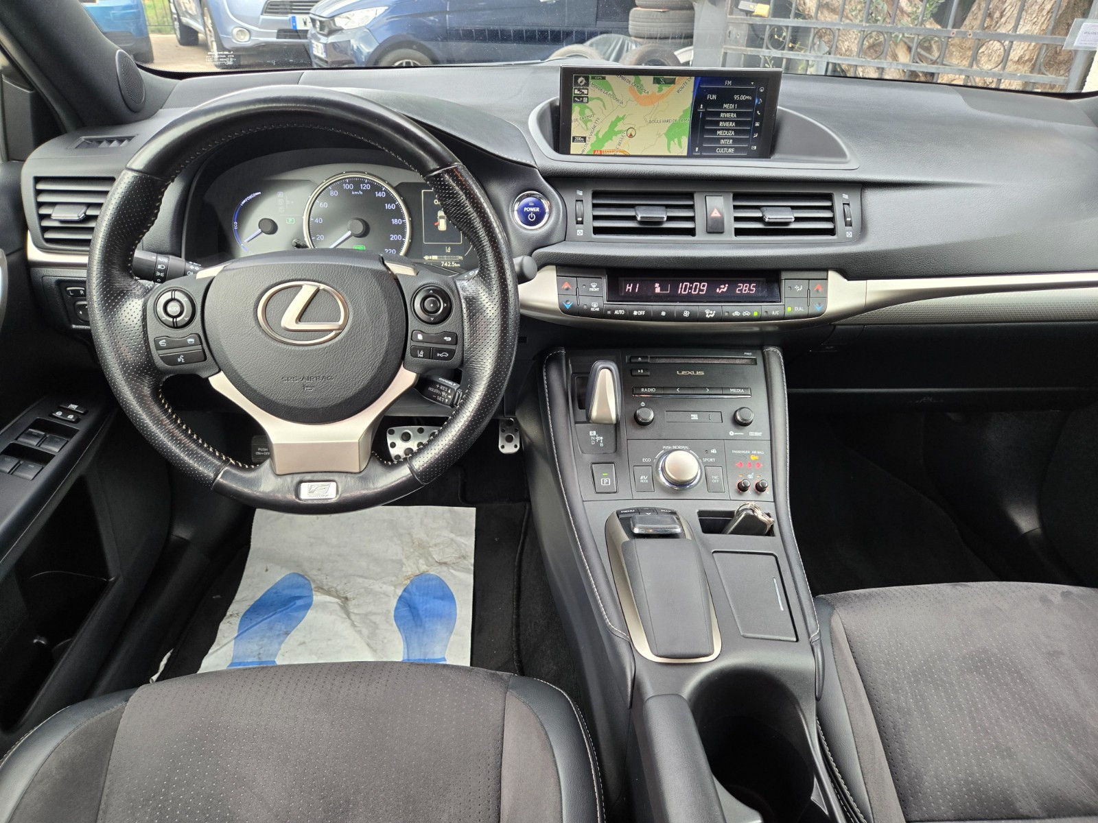 LEXUS CT - vue 1