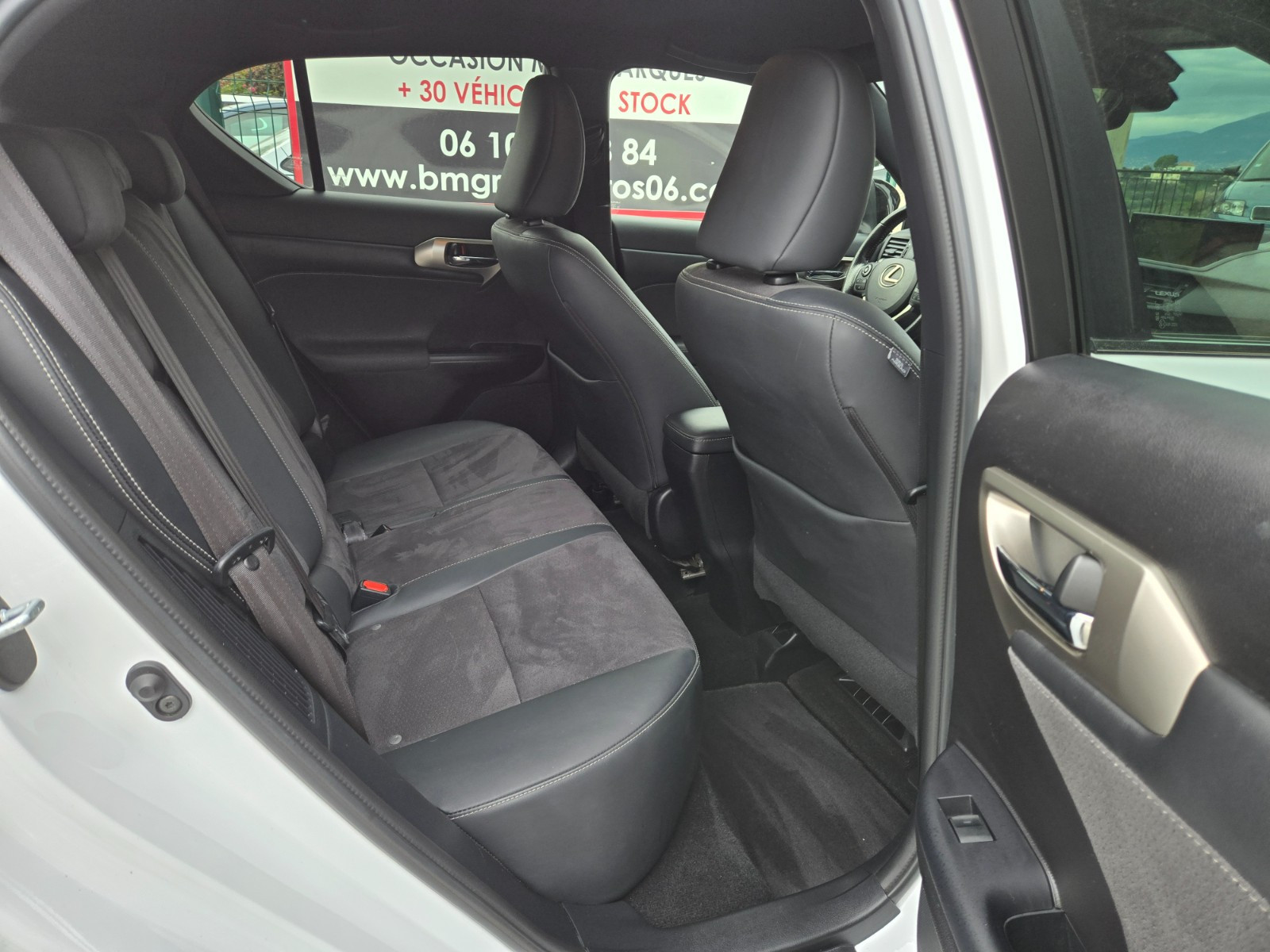LEXUS CT - vue 1