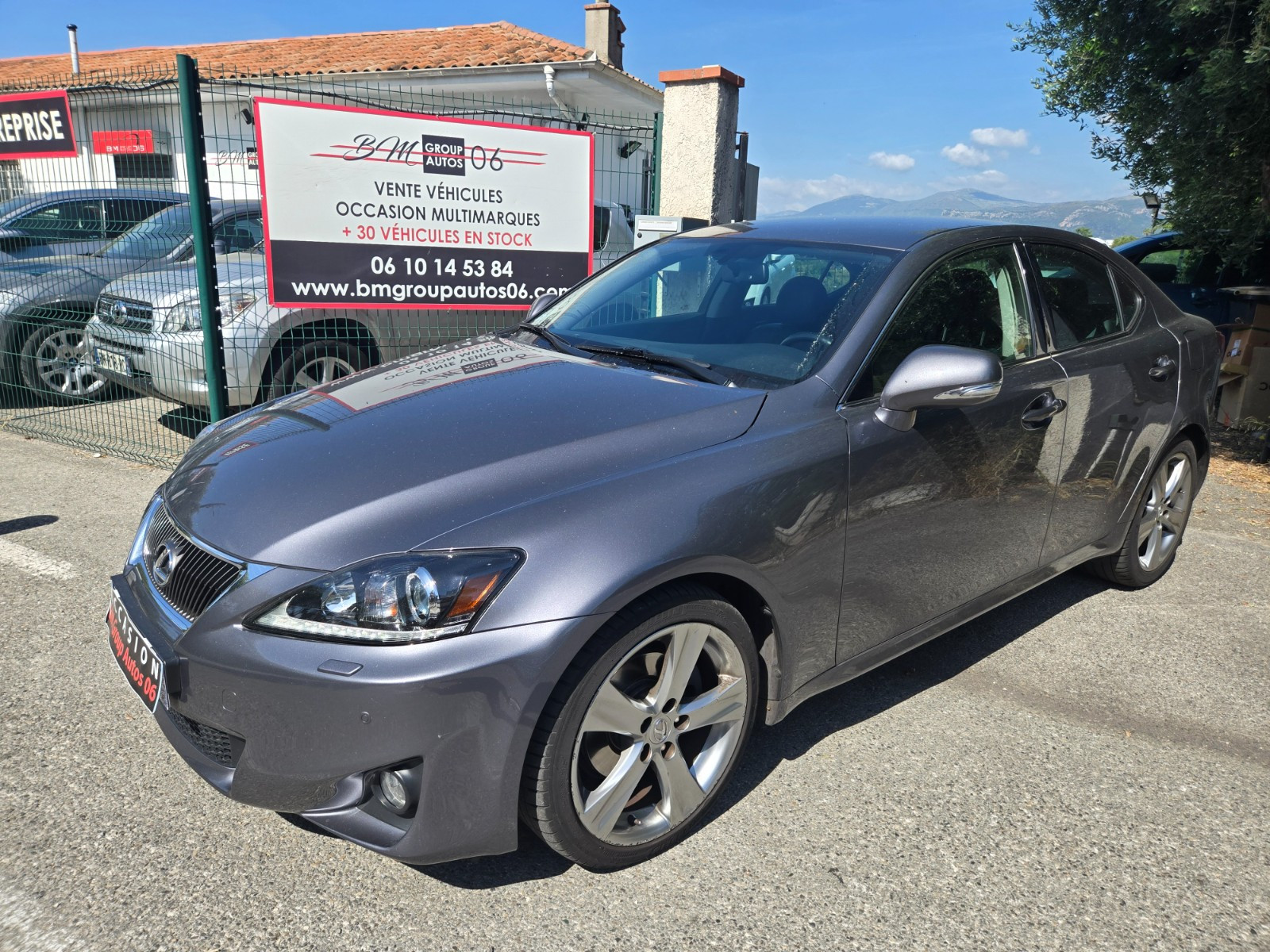 LEXUS IS