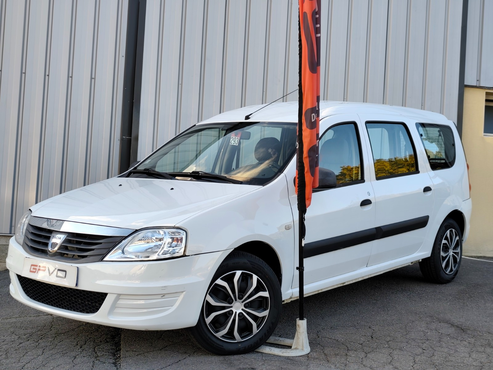 DACIA LOGAN MCV 1.6 16V 105 BIOÉTHANOL 7 PLACES AMBIANCE EURO 5