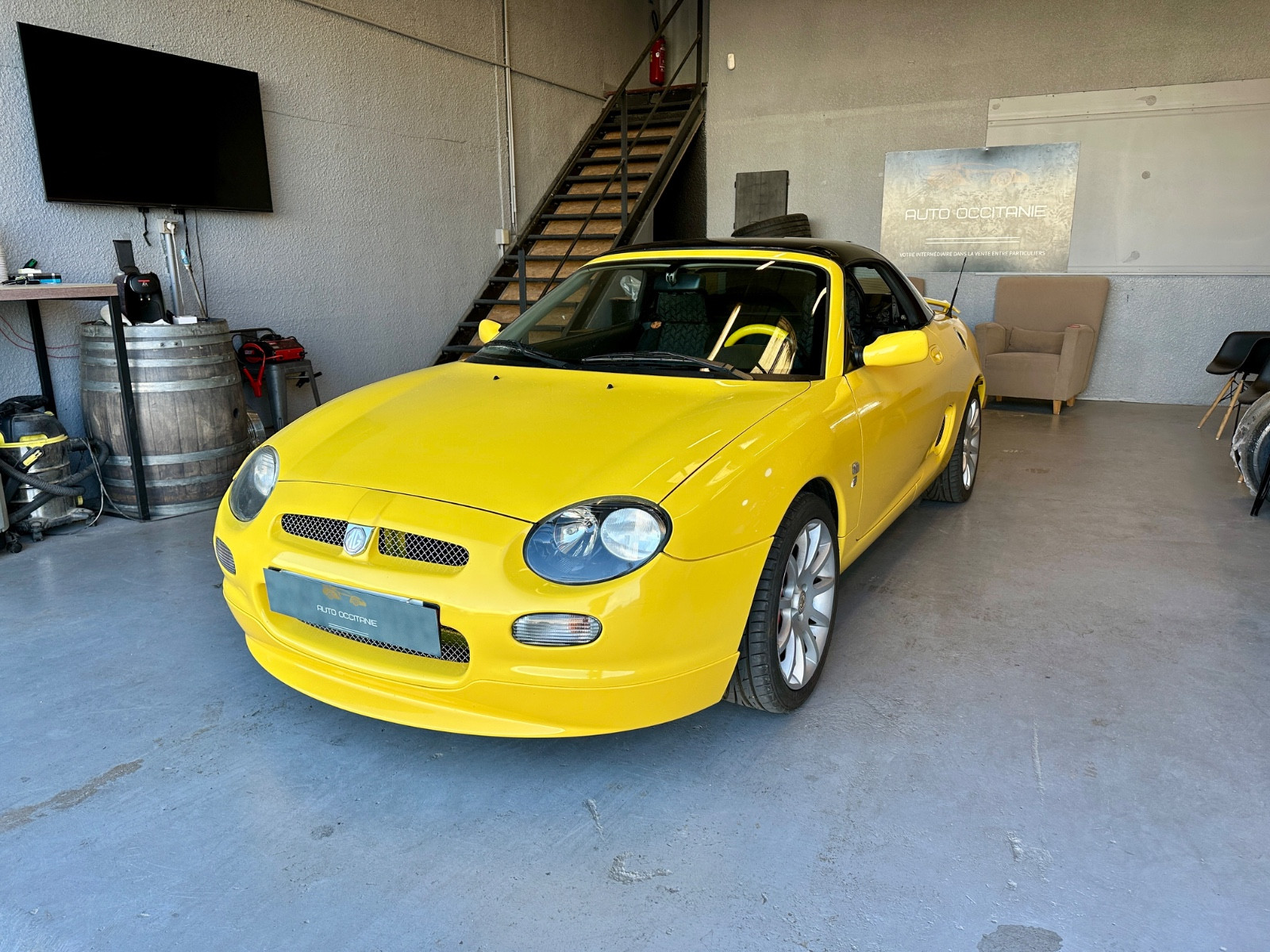 M.G. MGF