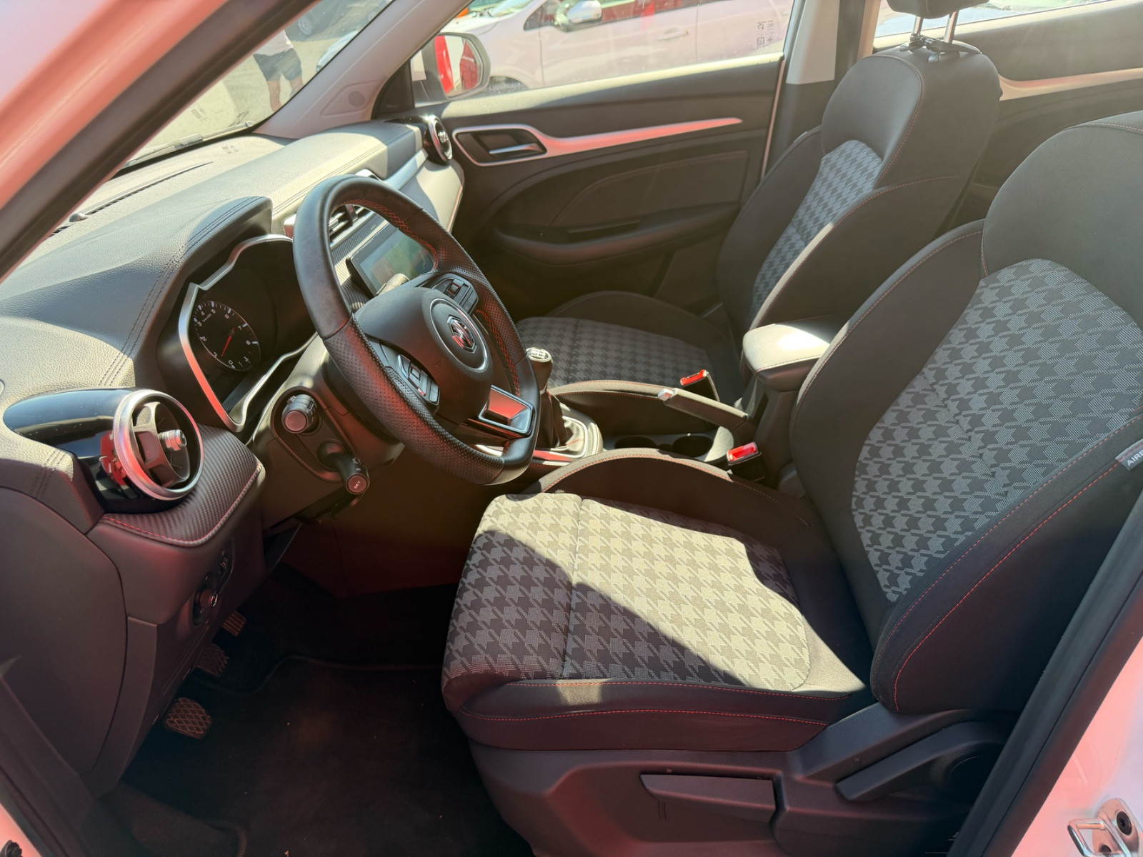 M.G. ZS 1.5 VTi-Tech 106ch Comfort — photo 11