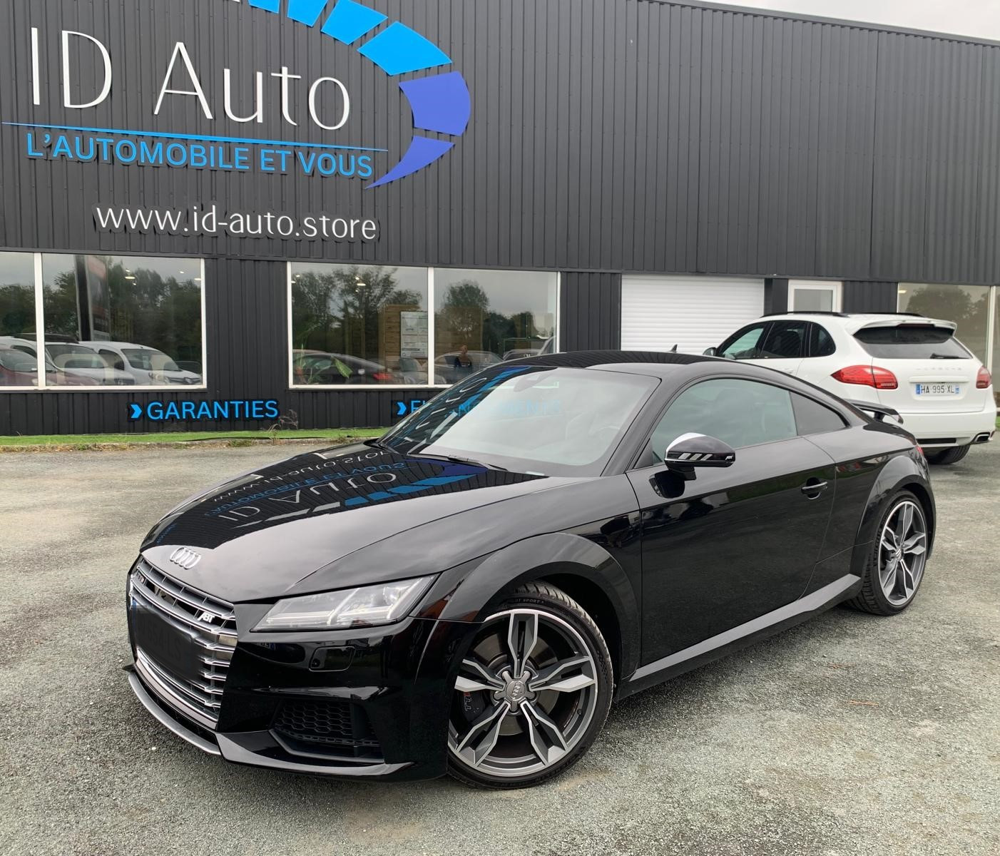 Audi TT COUPE