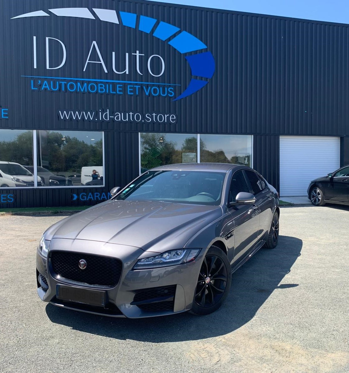 Jaguar XF