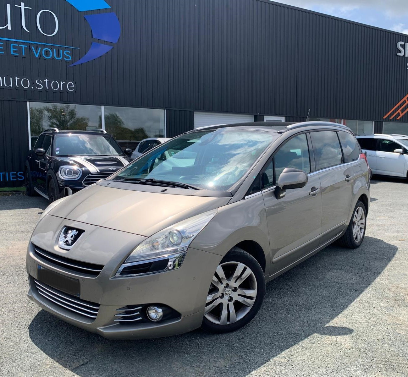 Peugeot 5008