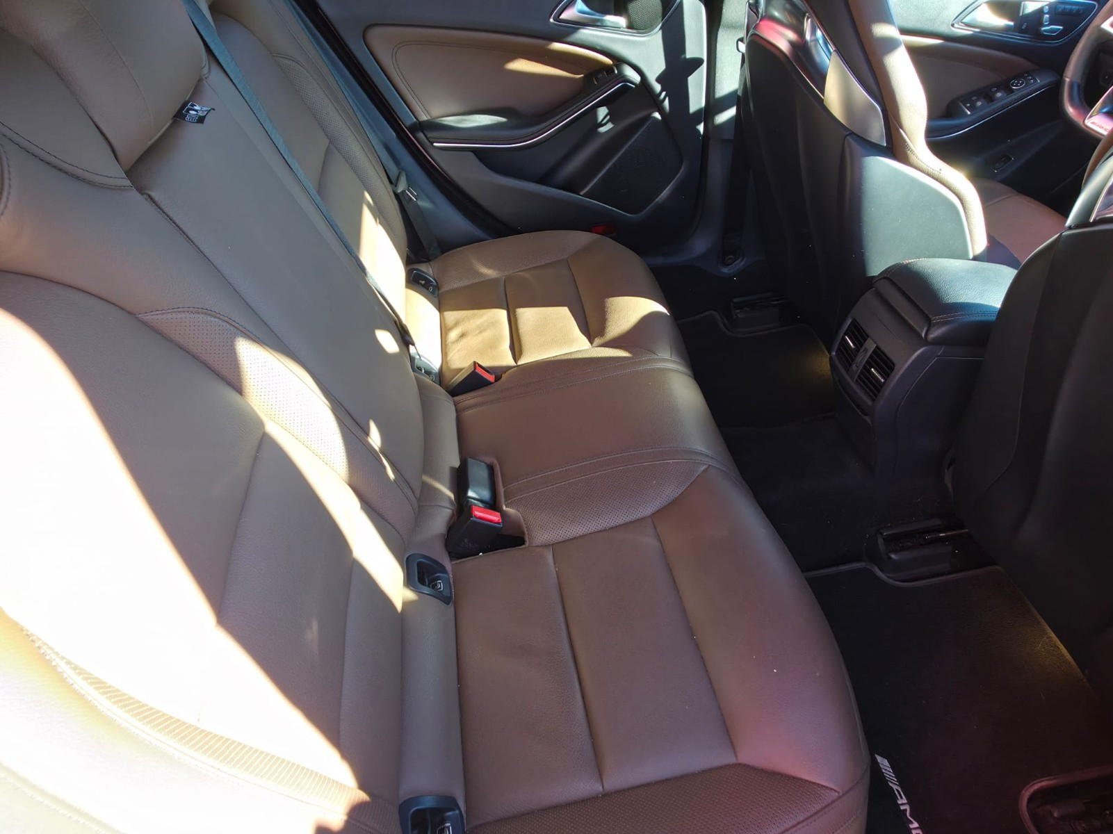 Mercedes CLA 45 AMG 381ch 4Matic Speedshift DCT – GARANTIE 12 MOIS – — photo 16