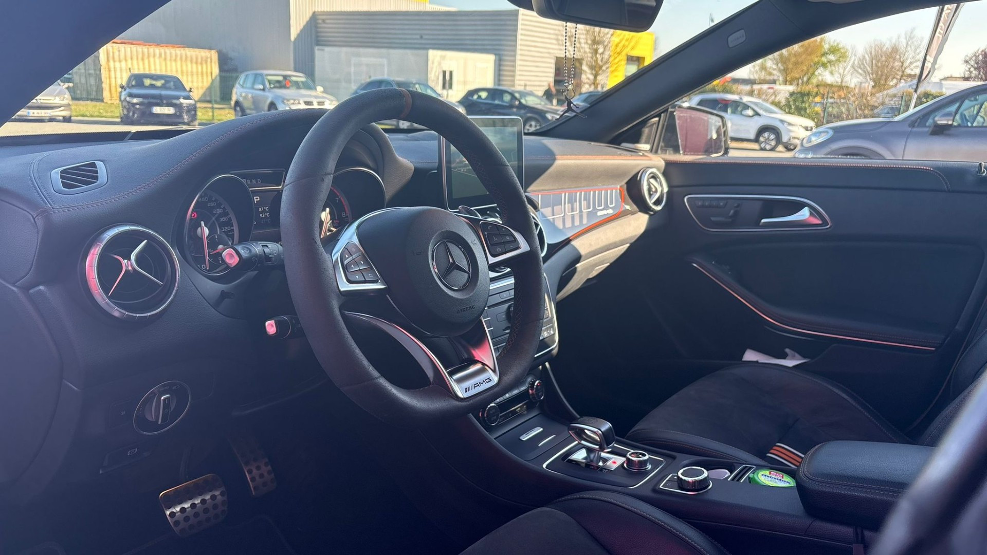 Mercedes CLA SHOOTING BRAKE 45 AMG ORANGE ART EDITION 381 CV – GARANTIE 12 MOIS — photo 16