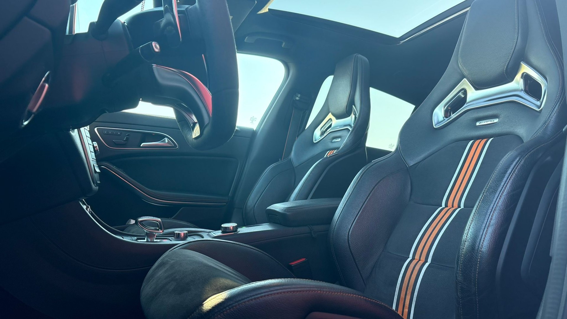 Mercedes CLA SHOOTING BRAKE 45 AMG ORANGE ART EDITION 381 CV – GARANTIE 12 MOIS — photo 22