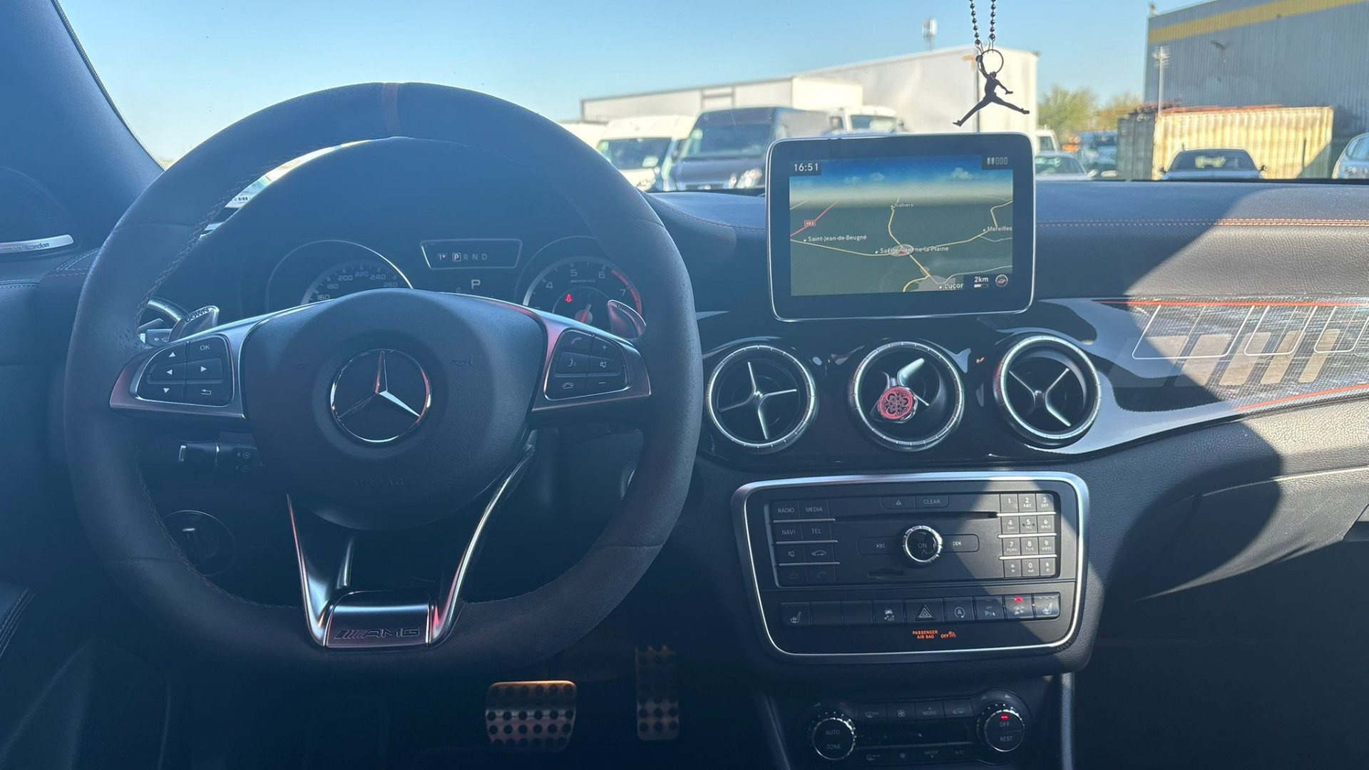 Mercedes CLA SHOOTING BRAKE 45 AMG ORANGE ART EDITION 381 CV – GARANTIE 12 MOIS — photo 27