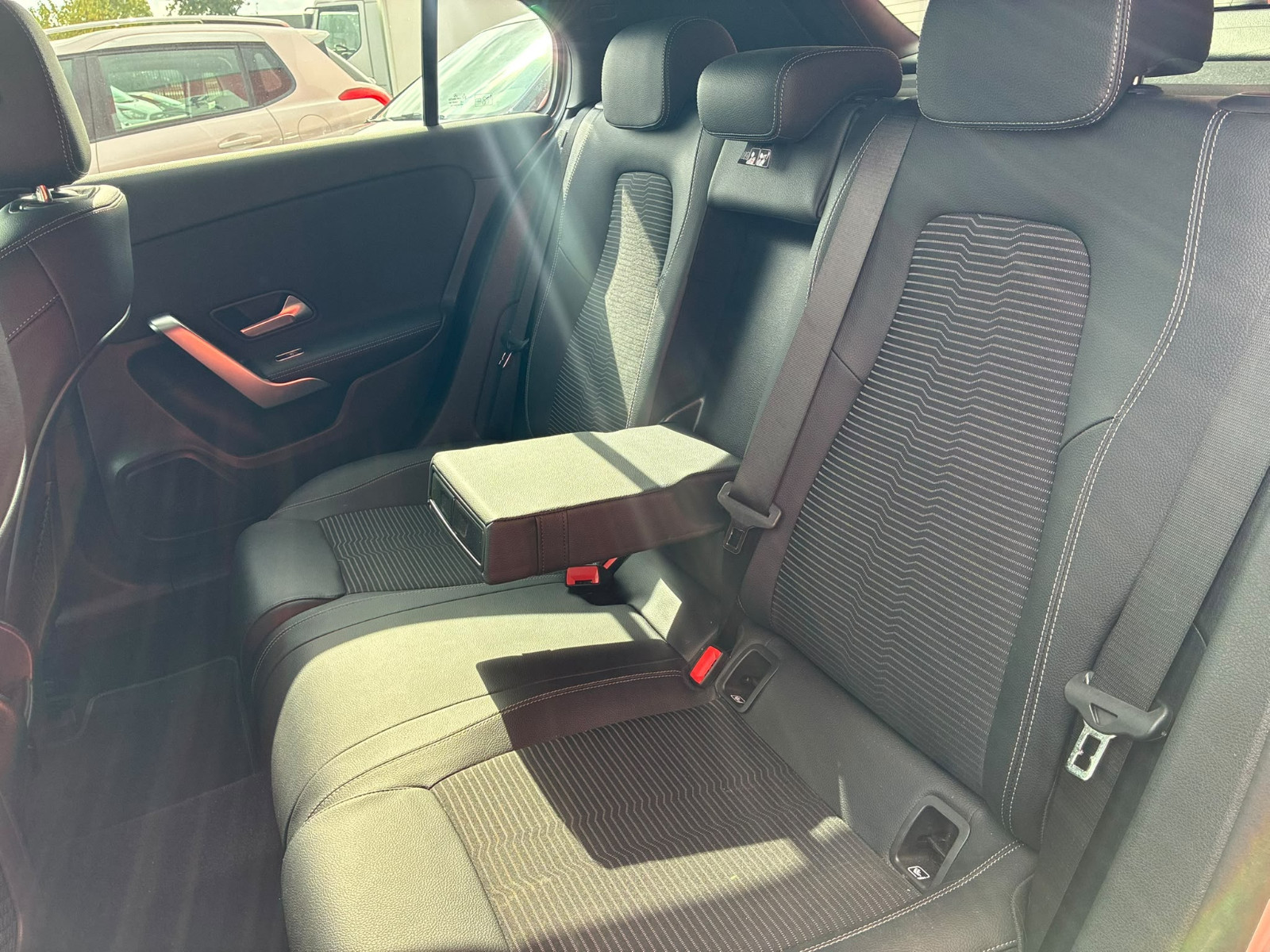 Mercedes CLASSE A 200 d 150ch Progressive Line 8G-DCT – SUIVI MERCEDES – CARPLAY – GARANTIE 12 MOIS — photo 20