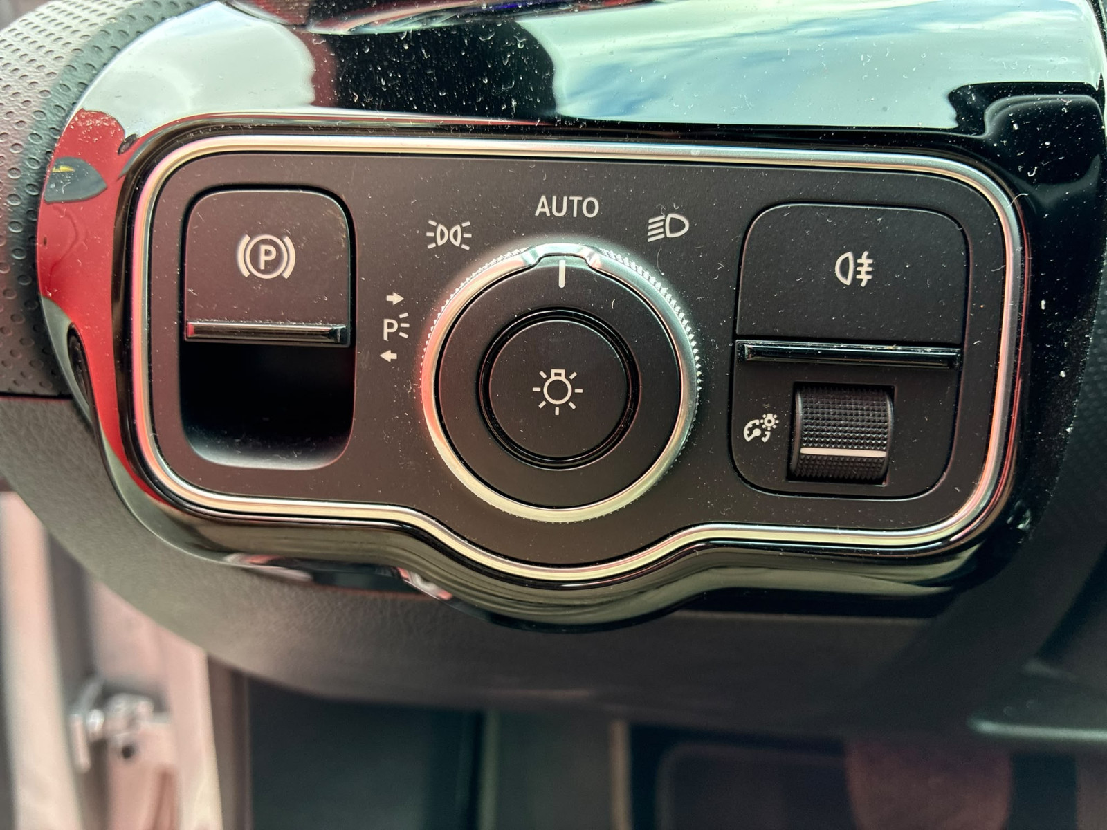 Mercedes CLASSE A 200 d 150ch Progressive Line 8G-DCT – SUIVI MERCEDES – CARPLAY – GARANTIE 12 MOIS — photo 34
