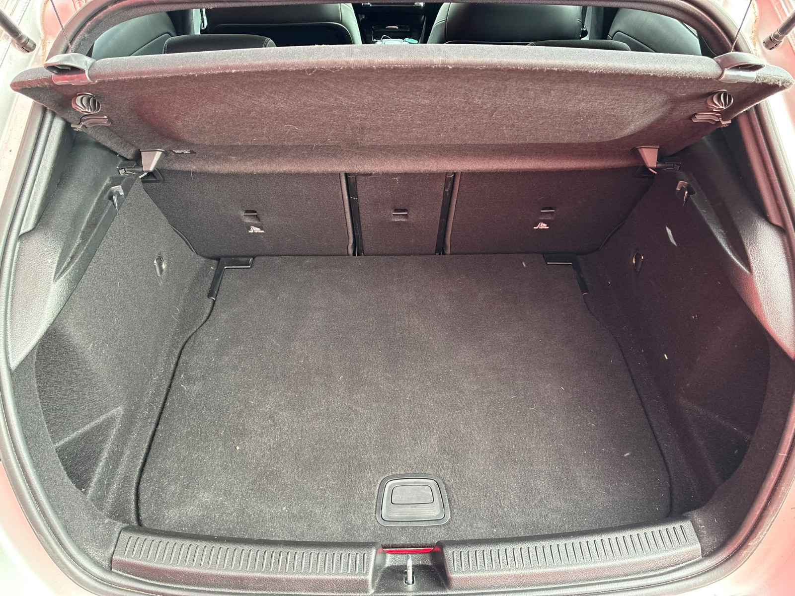 Mercedes CLASSE A 200 d 150ch Progressive Line 8G-DCT – SUIVI MERCEDES – CARPLAY – GARANTIE 12 MOIS — photo 38