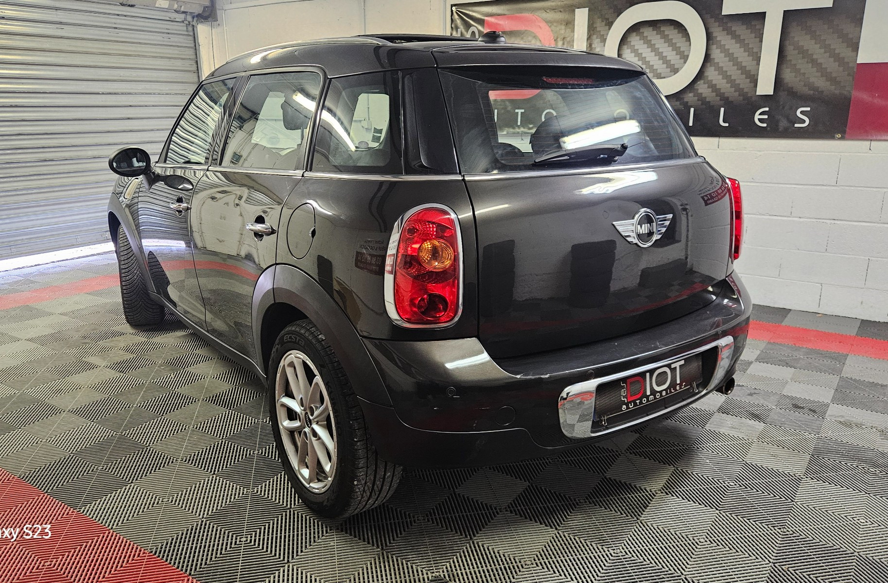 MINI Countryman - vue 1