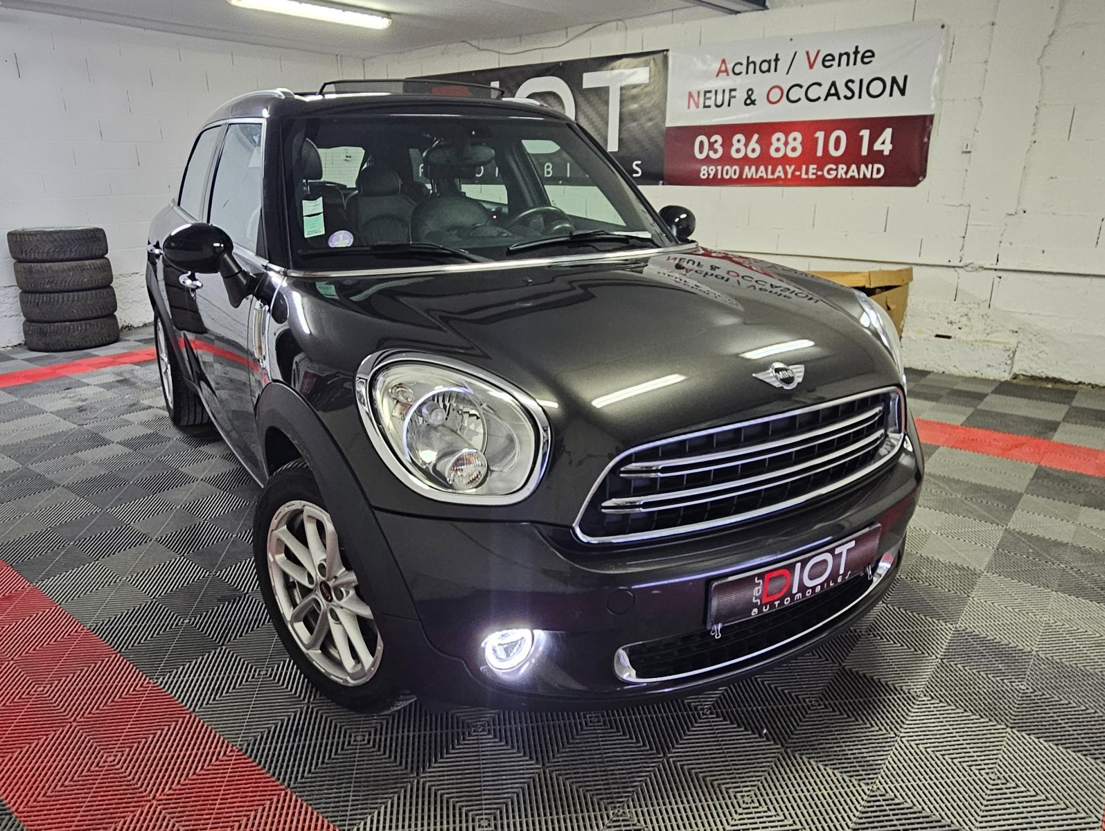 MINI Countryman - vue 1