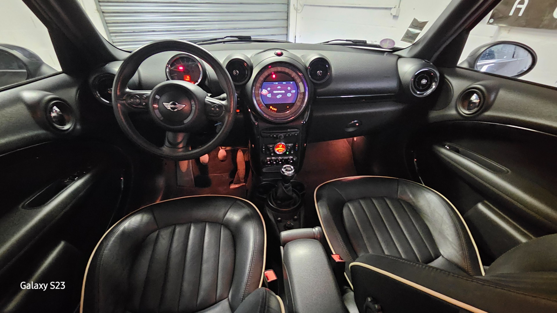 MINI Countryman - vue 1