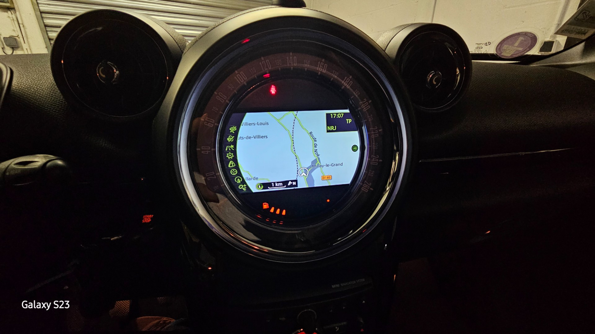 MINI Countryman - vue 1