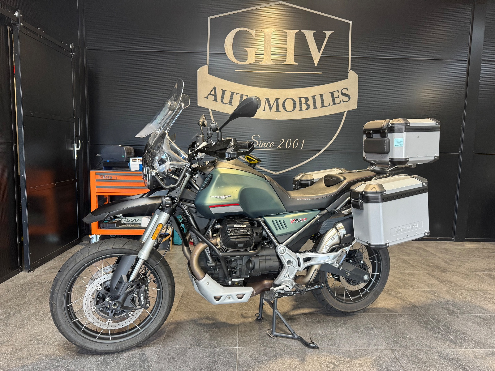 MOTO-GUZZI V85 TT